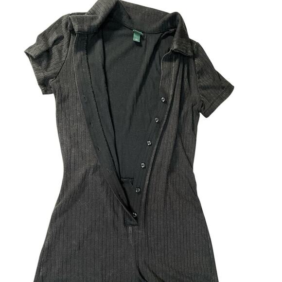 Wild Fable Black Acid Wash Short Sleeve Collared Romper Size Small Casual Wear - Picture 7 of 9